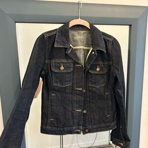 Women’s size, small gap jean jacket